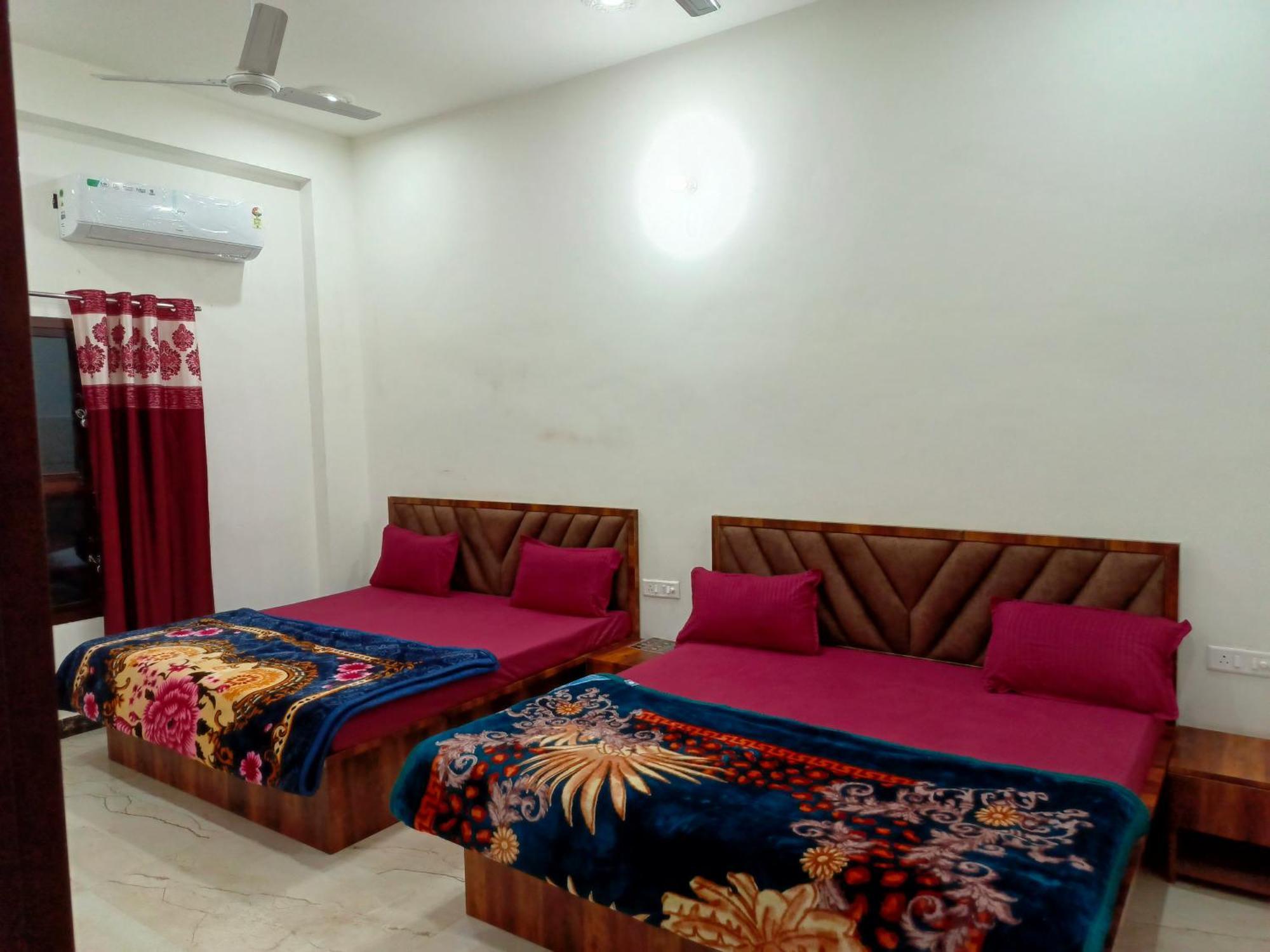 Shri Girraj Residency Hotel Mathura Ngoại thất bức ảnh